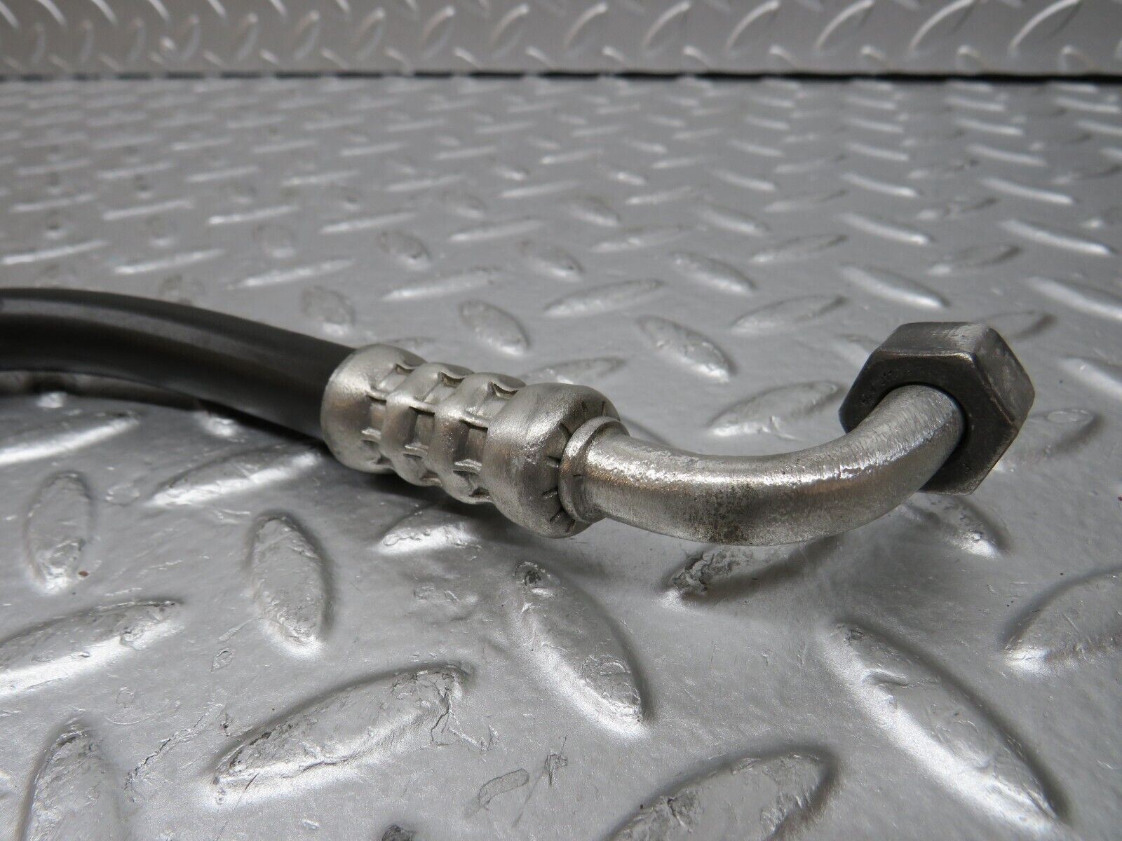 31315 Mercedes-Benz S124 Wagon 220TE Wagon Air Conditioning Hose Pipe