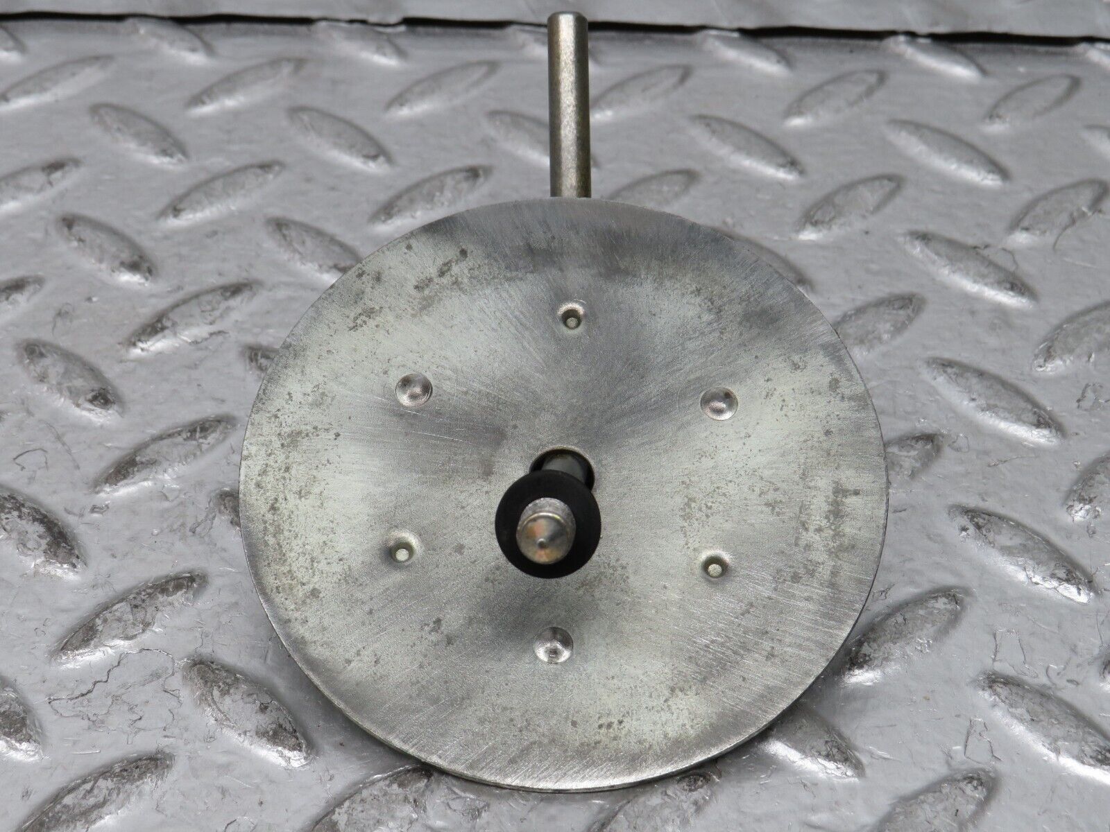 27615 Mercedes-Benz S124 300TE Wagon Spare Wheel Holder