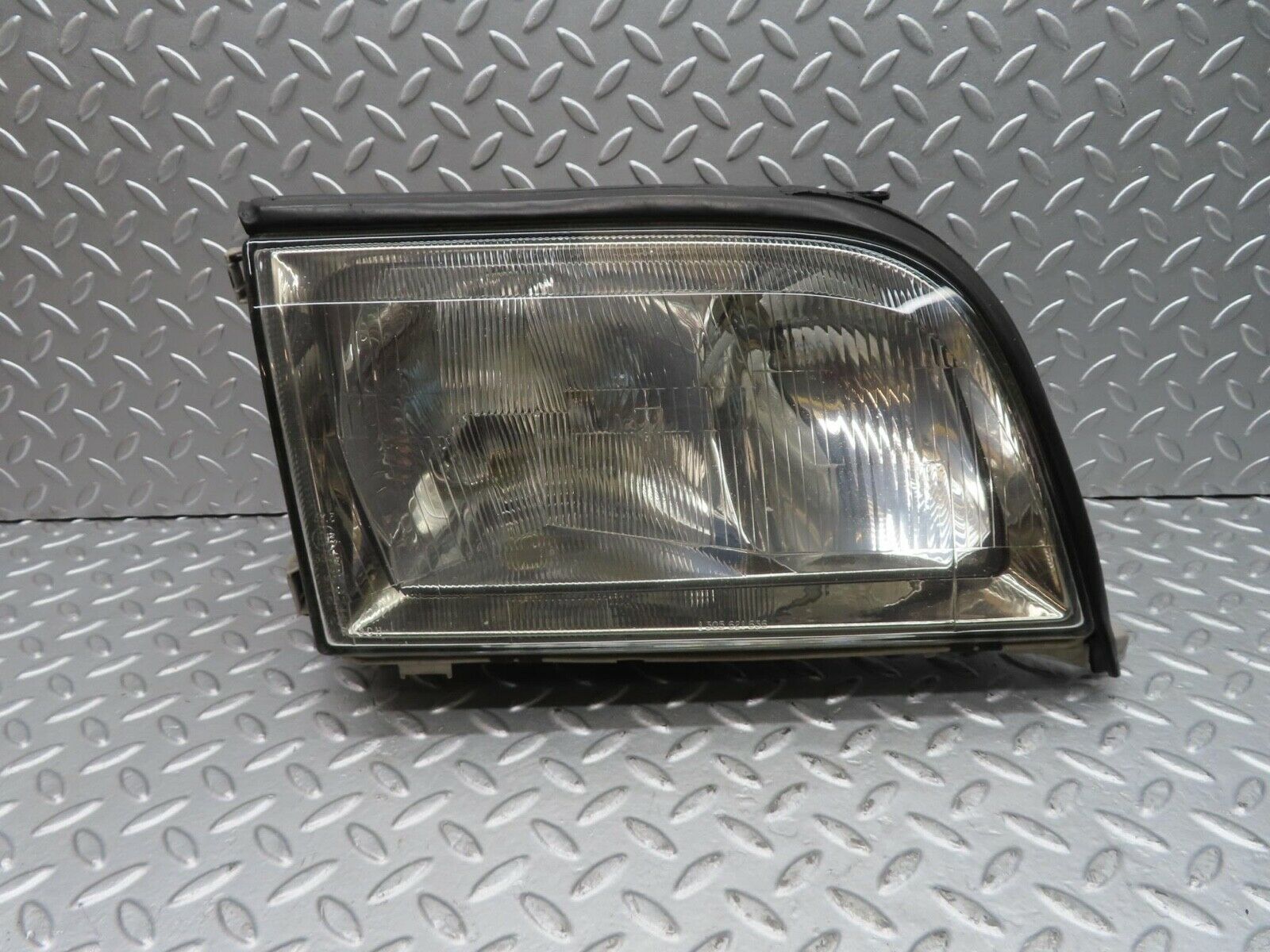 15201 Mercedes-Benz W140 S320 Headlight Bosch Right Side 1305235243