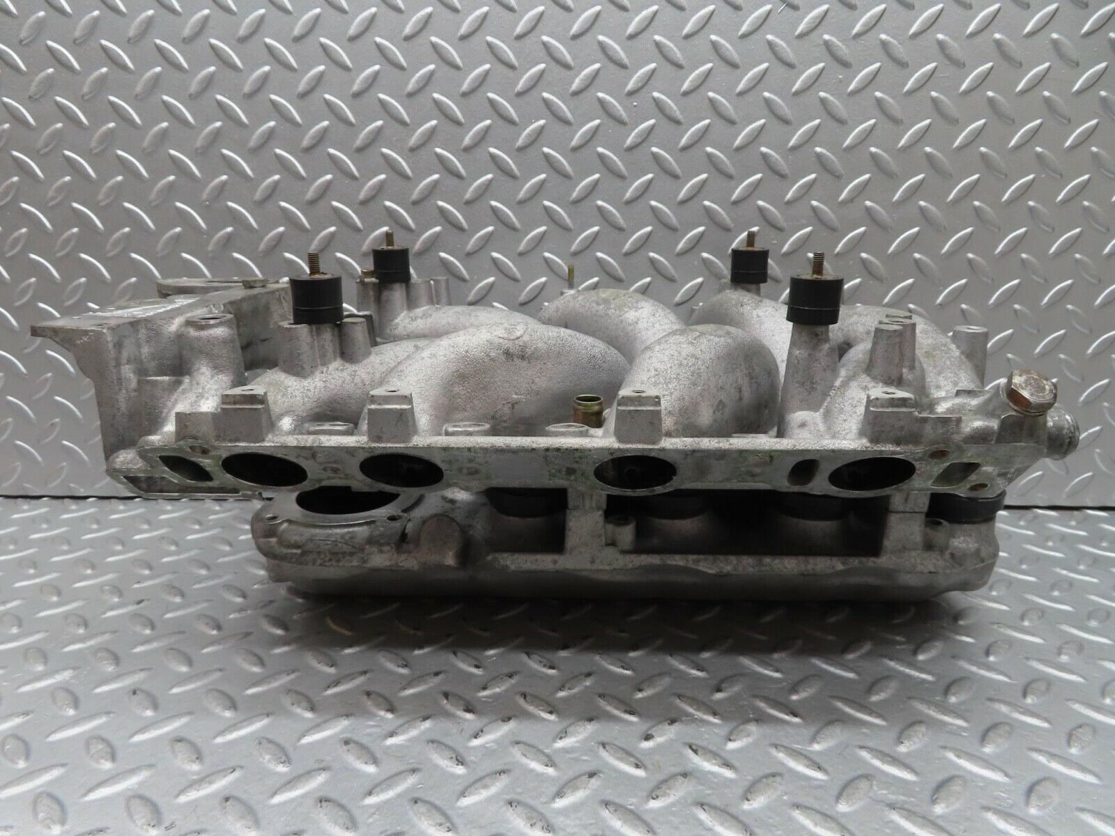 16724 Mercedes-Benz C107 380SLC Air Intake Manifold 1161414301