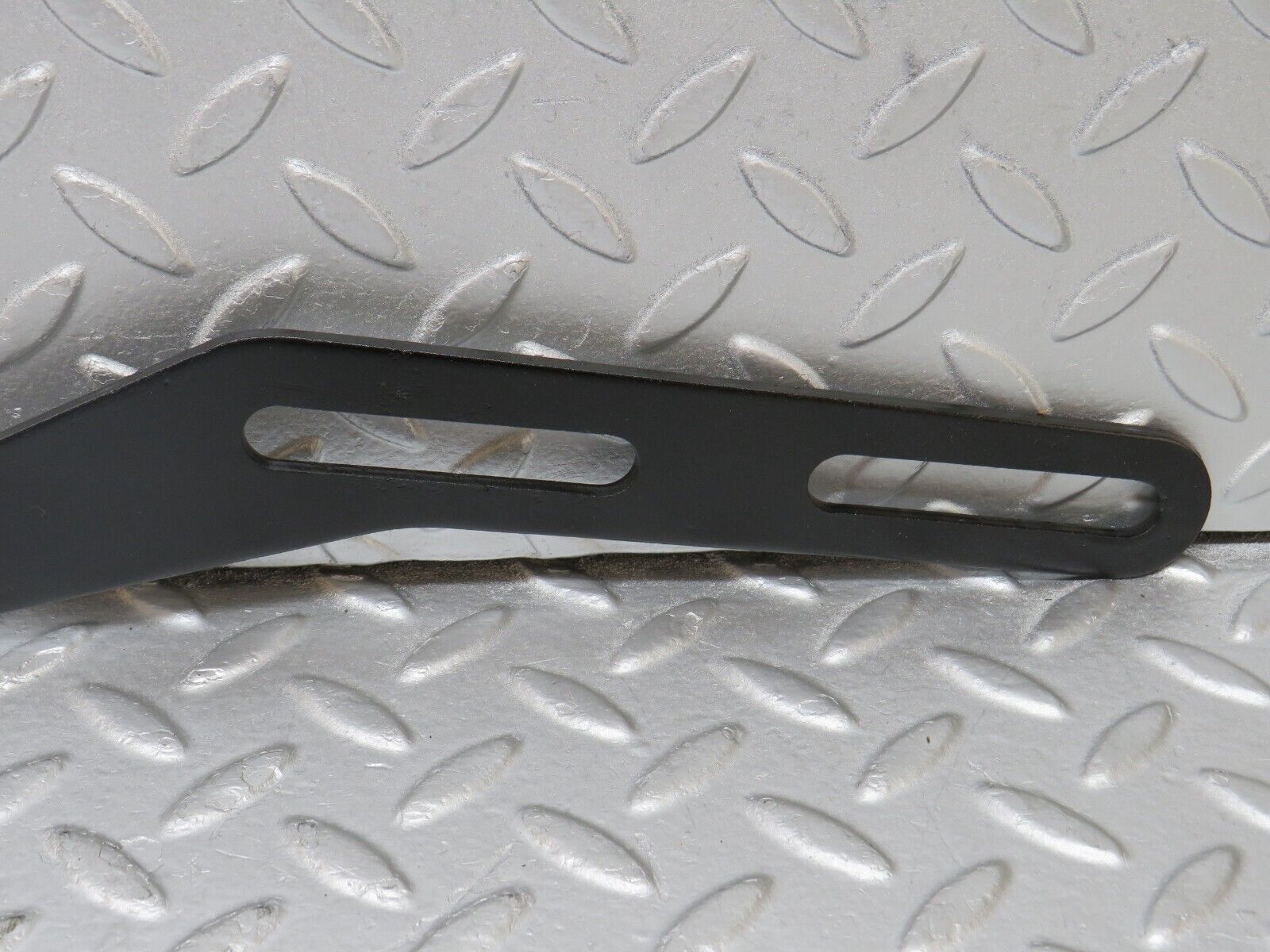 36135 Mercedes-Benz W126 420SE Exhaust Bracket