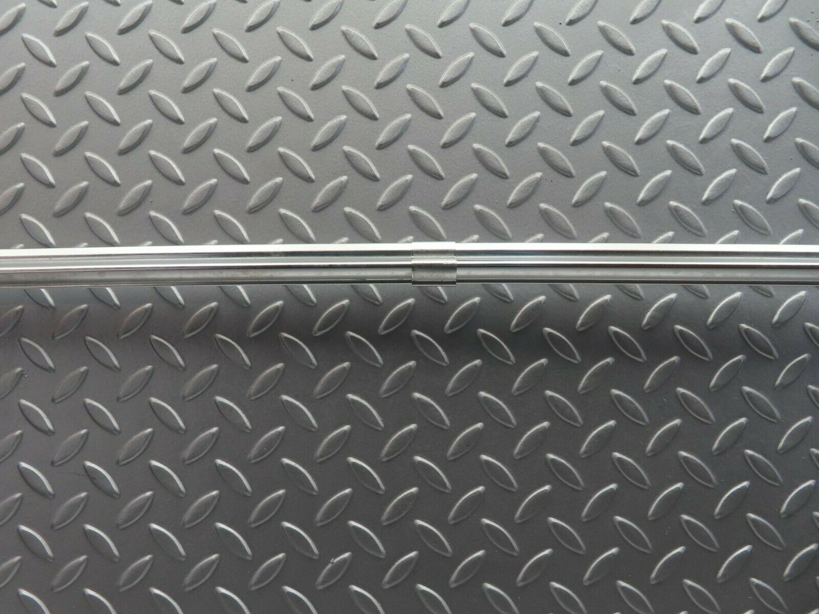 10142 Mercedes-Benz C123 230CE Coupe Rear Windscreen Chrome Trim