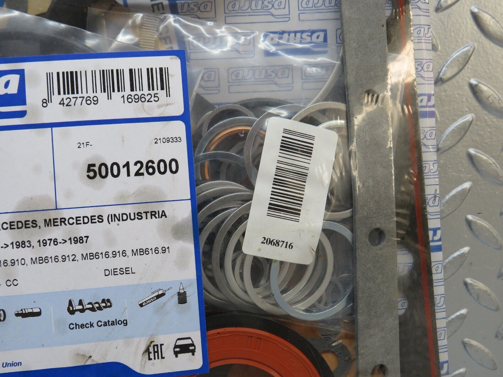 28349 Mercedes-Benz S123 240D Wagon Engine Gasket Set 50012600