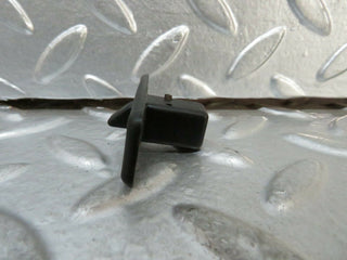 R107 SLC glove box lock used OEM