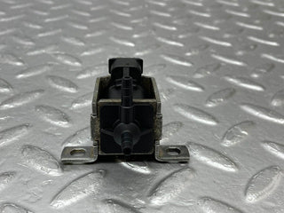 W124 Cabriolet vacuum control valve used OEM