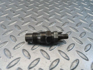 10984 Mercedes-Benz W115 220D Fuel Injector Bosch KCA30sd27/4