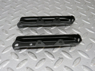 38926 Mercedes-Benz W201 190E 2.6L Air Intake Manifold Bracket