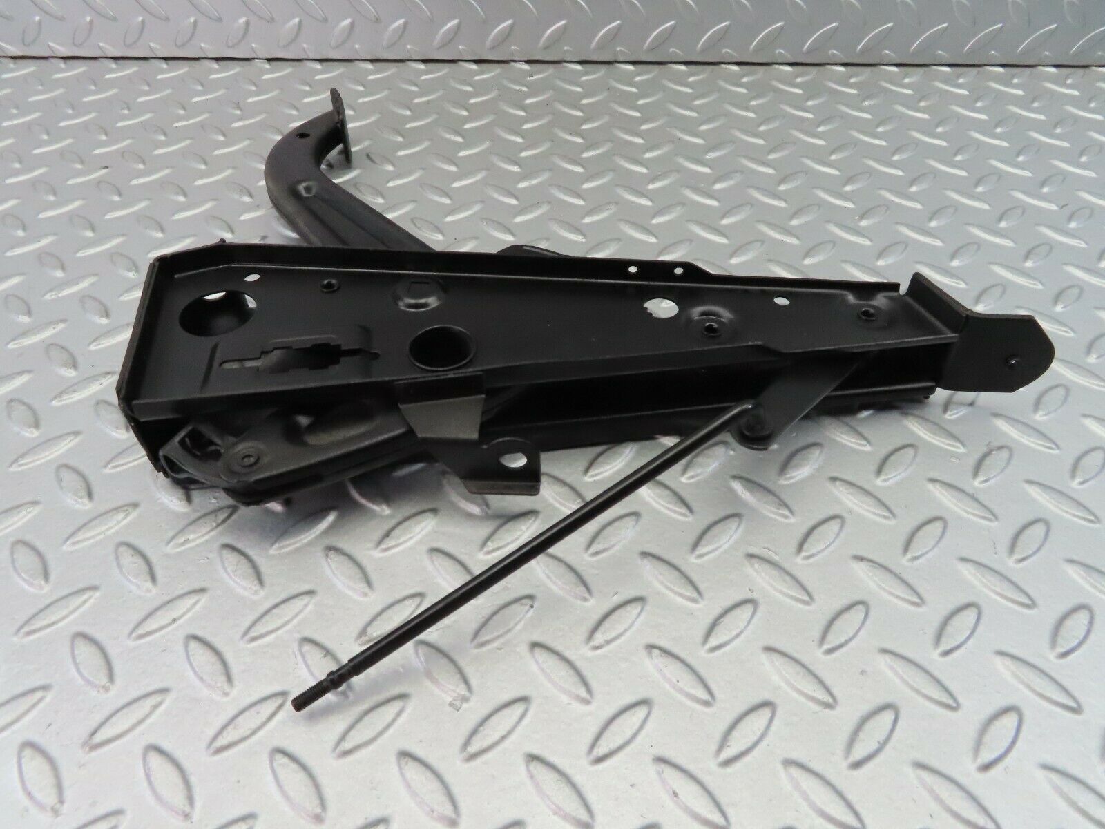 7468 Mercedes-Benz W116 450SSE. Parking Brake Handbrake Pedal