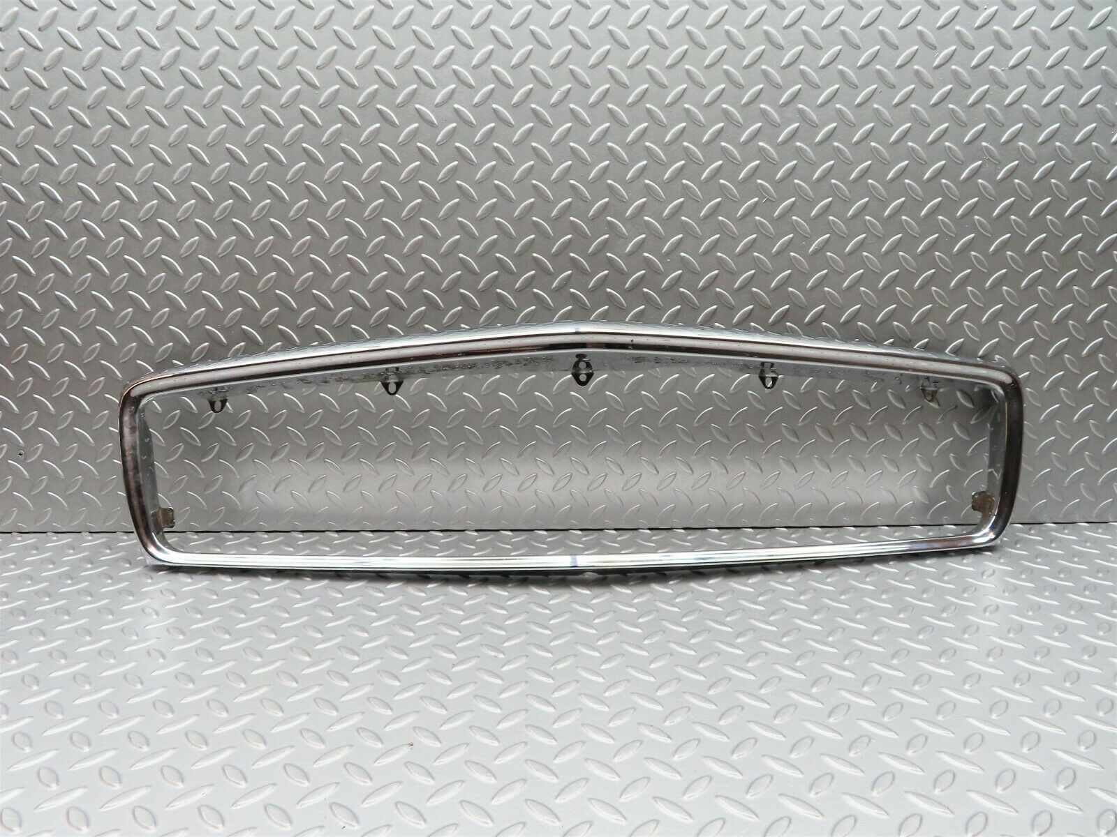 5067 Mercedes-Benz R107 350SL Coupe Bonnet Grill Chrome Frame