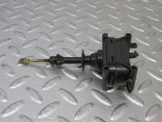 33904 Mercedes-Benz W124 260E Door Lock Vacuum Actuator Rear Right