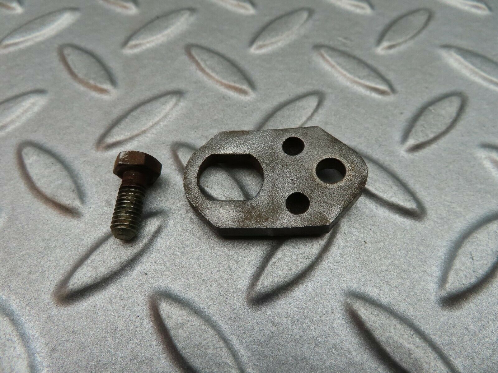 5125 Mercedes-Benz R107 350SL Coupe Fuel Injector Bracket