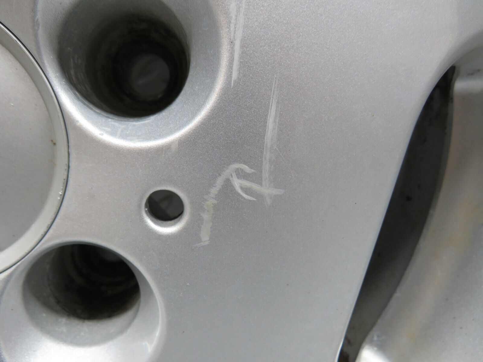 38190 Mercedes-Benz A124 Alloy Wheel 7Jx15H2 ET37 KBA44301