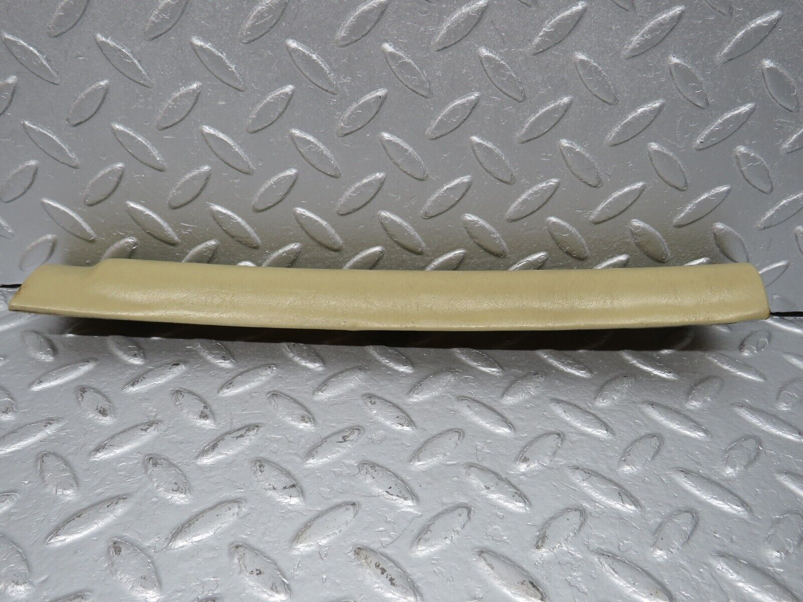 40193 Mercedes-Benz R107 Hard Top B Pillar Trim Left Side Beige