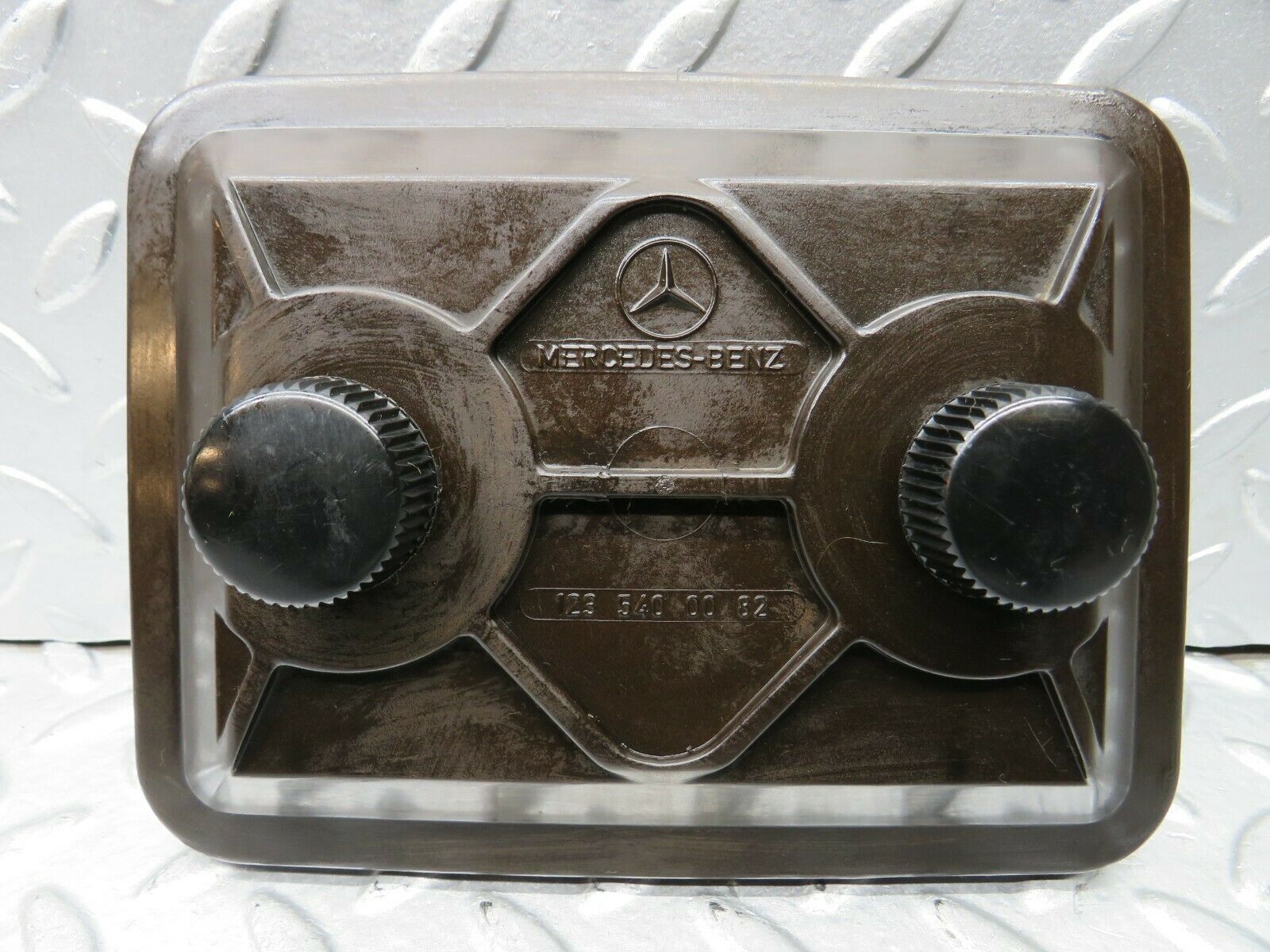 22073 Mercedes-Benz S123 280TE Wagon Fuse Box Cover Lid 1235400082