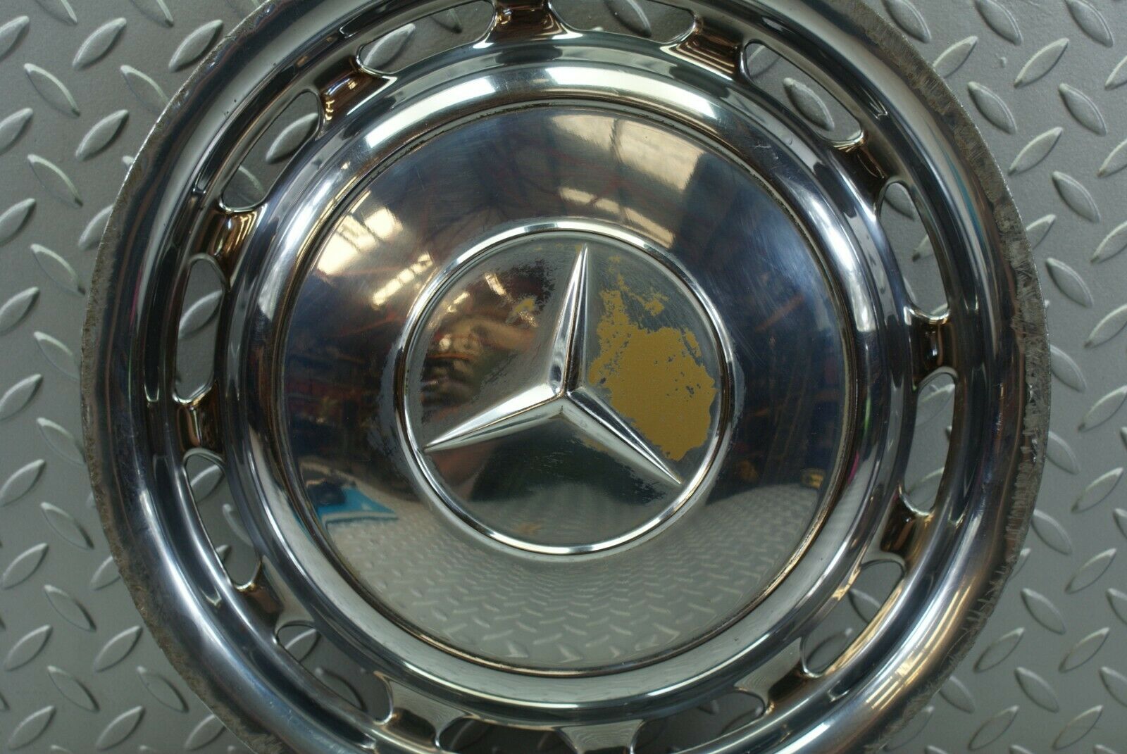 3141 Mercedes-Benz C107 350SLC Coupe Coupe Wheel Trim Hub Cap 14