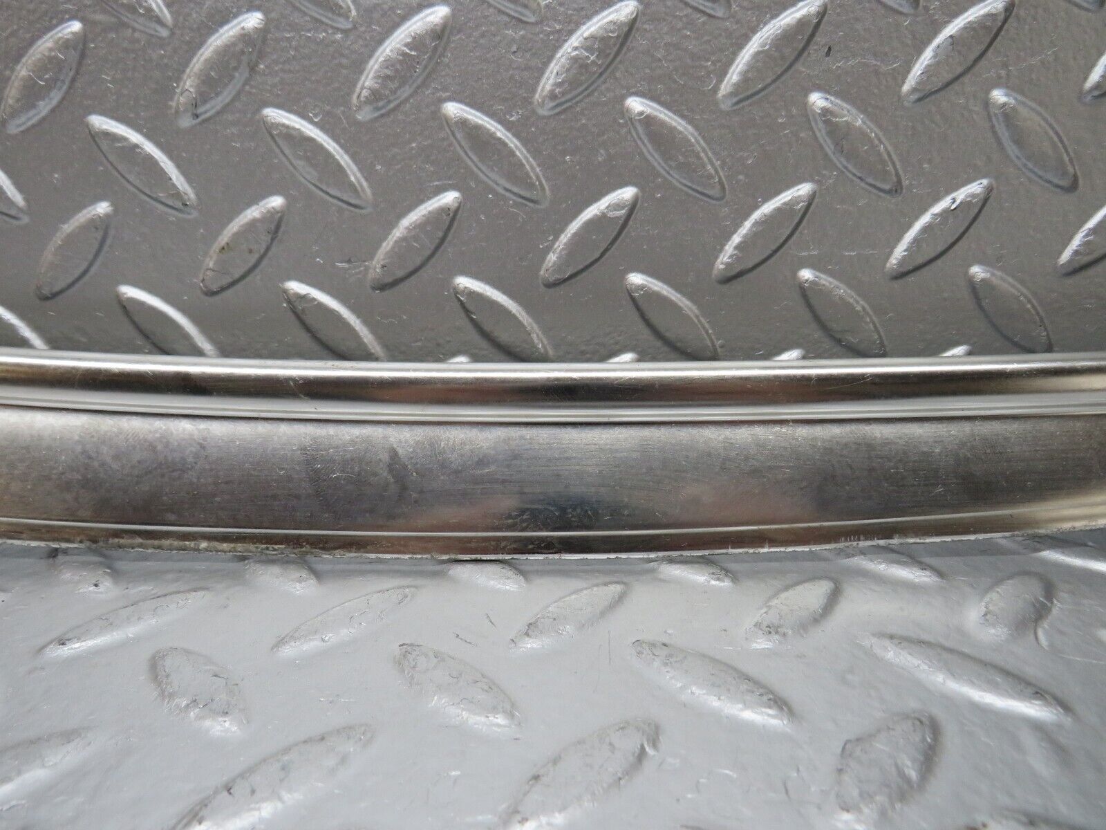 25589 Mercedes-Benz W123 200 C Pillar Exterior Chrome Trim Left Side