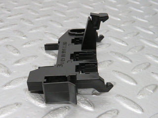 33479 Mercedes-Benz W202 C180 Steering Column Cable Bracket 2025461043