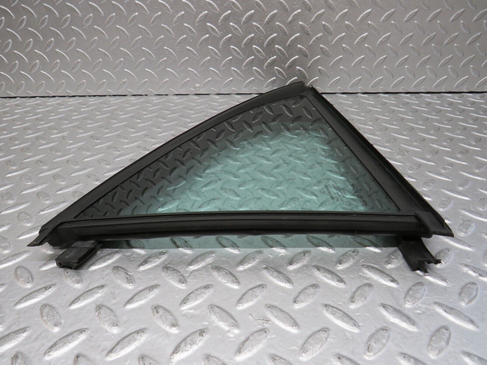 35164 Mercedes-Benz W221 Rear Left Quarter Window Glass 2217350124