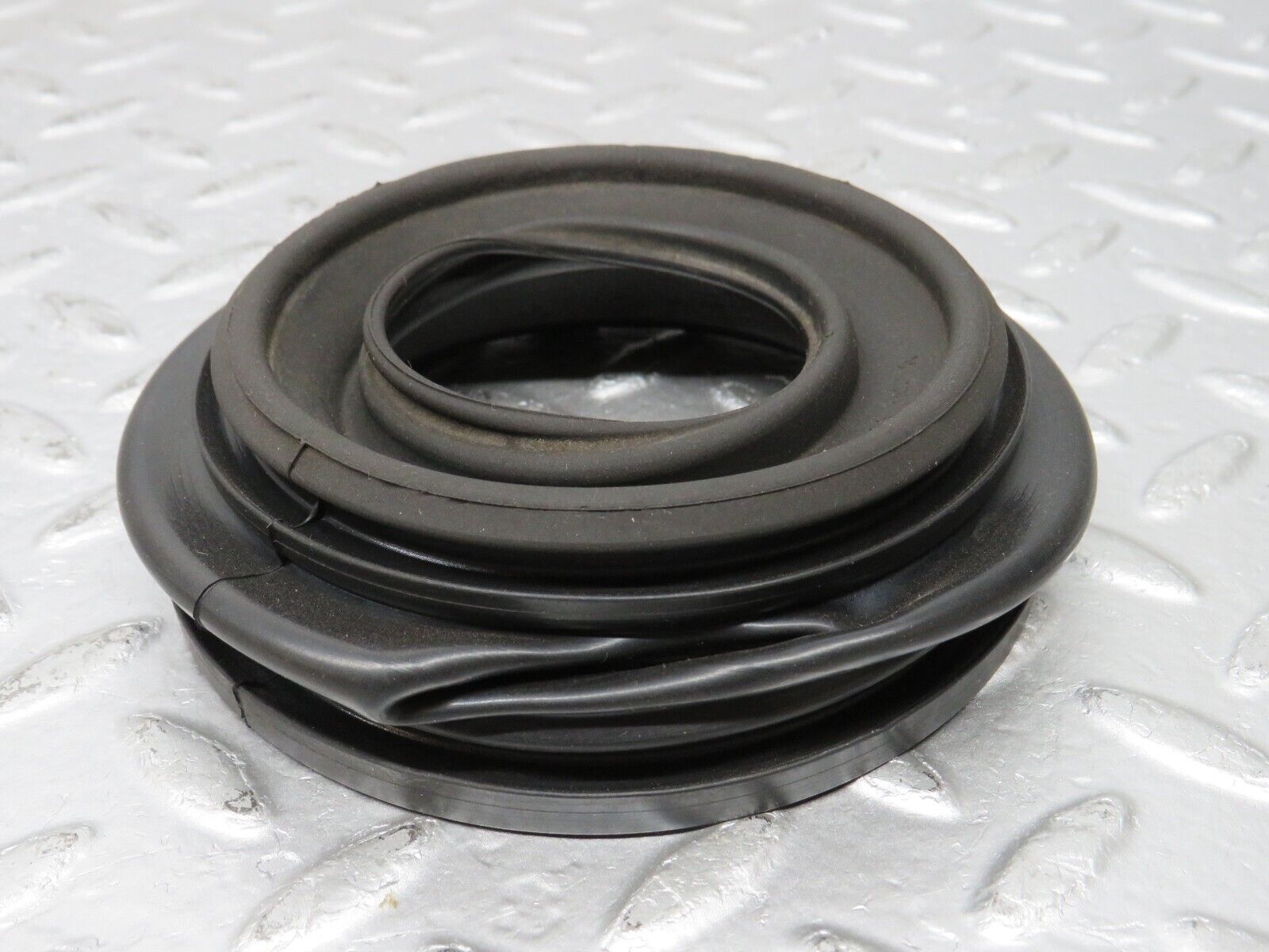 33468 Mercedes-Benz W202 C180 Fuel Tank Filler Rubber Gasket