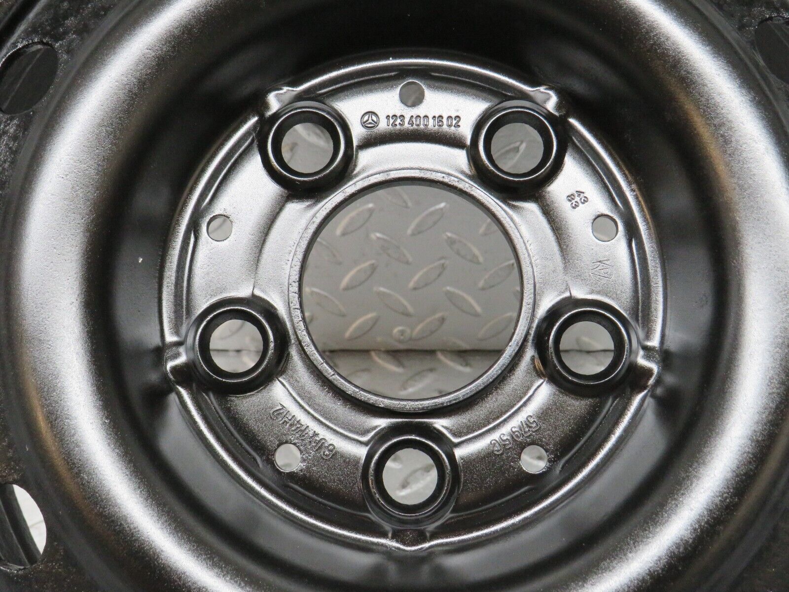 28469 Mercedes-Benz S123 240D Wagon Steel Wheel 6Jx14H2 ET30 5x112 1234001602