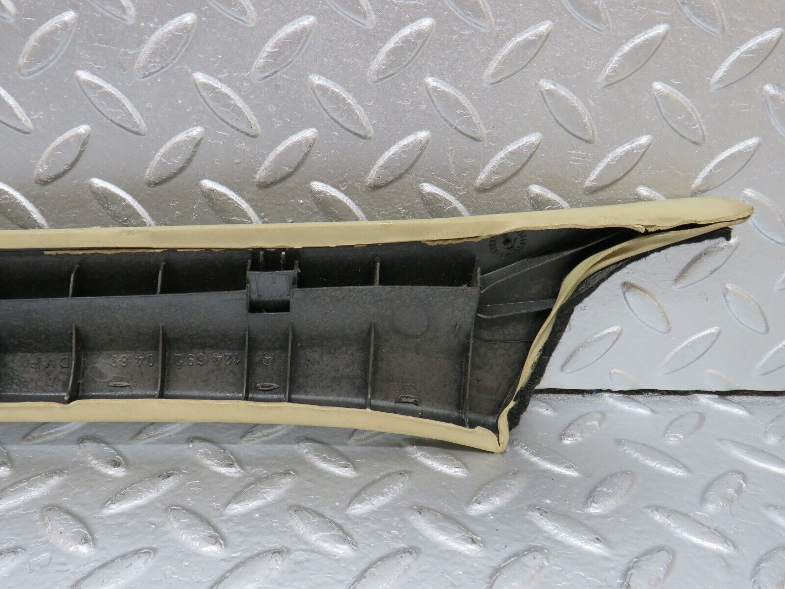 34122 Mercedes-Benz W124 230E A Pillar Cover Right Beige 1246920489