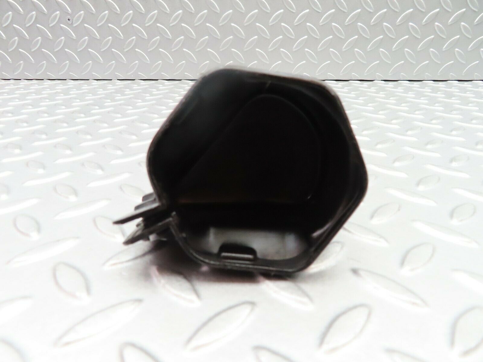 5439 Mercedes-Benz W124 230E Ignition Coil Cover Cap 0001582285