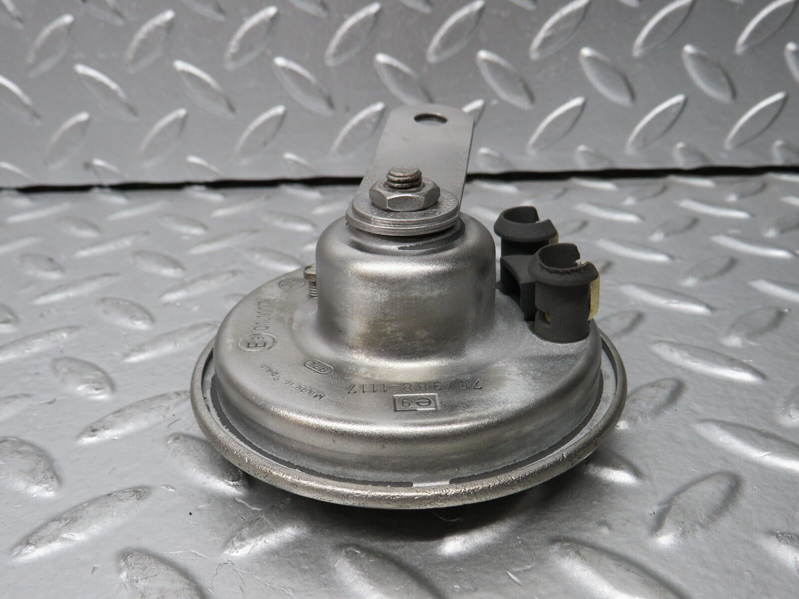 30311 Mercedes-Benz W124 230E Horn Bosch CH2001