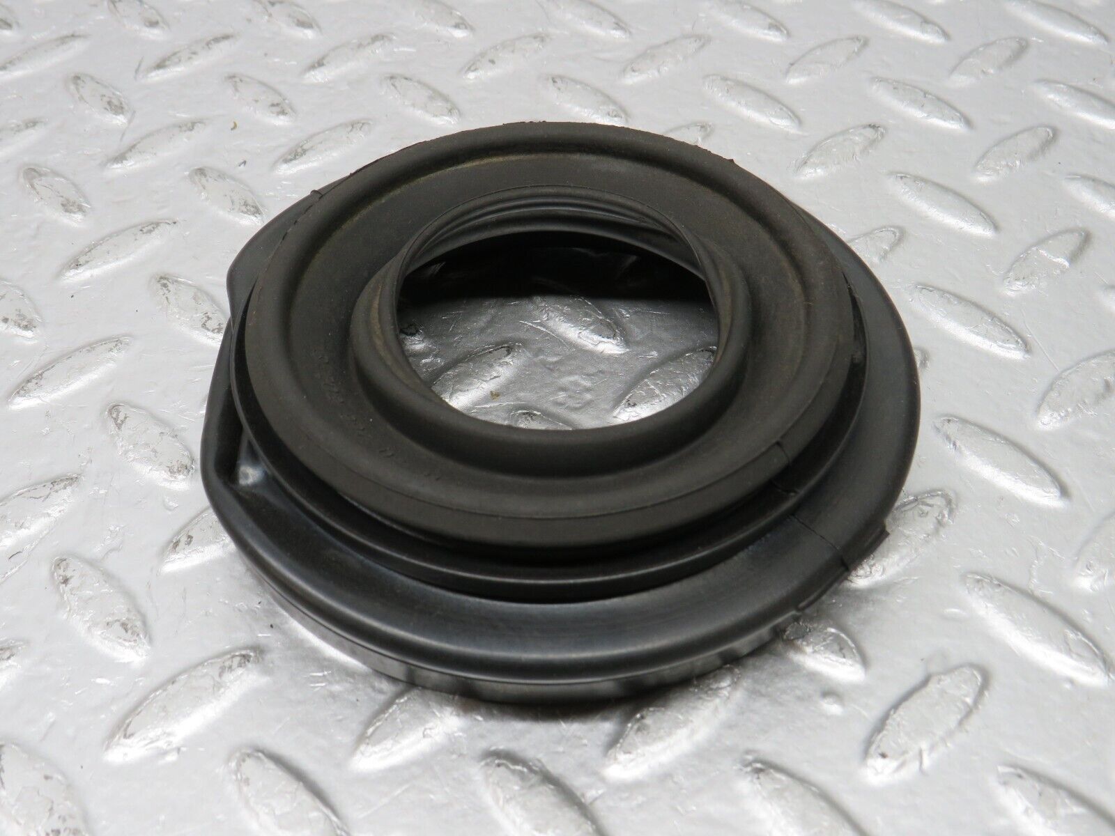 33468 Mercedes-Benz W202 C180 Fuel Tank Filler Rubber Gasket