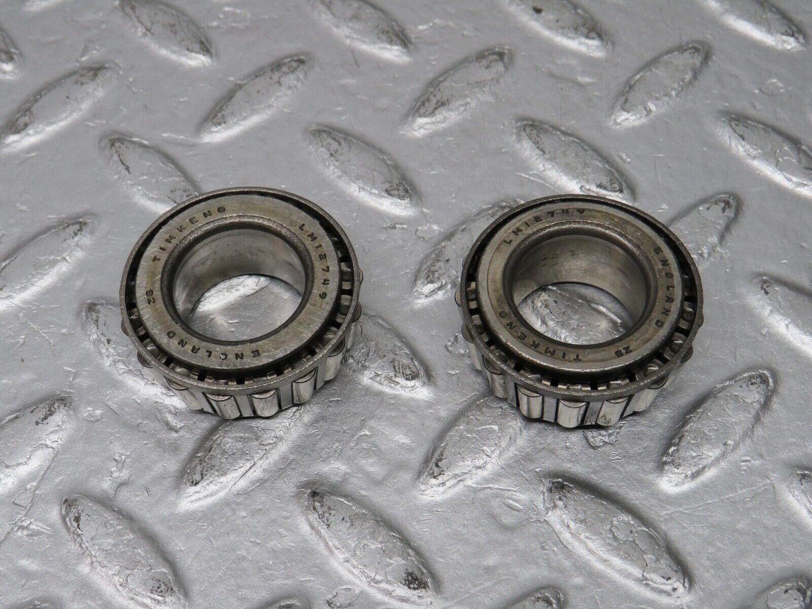 38480 Mercedes-Benz R129 280SL Coupe Wheel Hub Locking Cap With Bearing