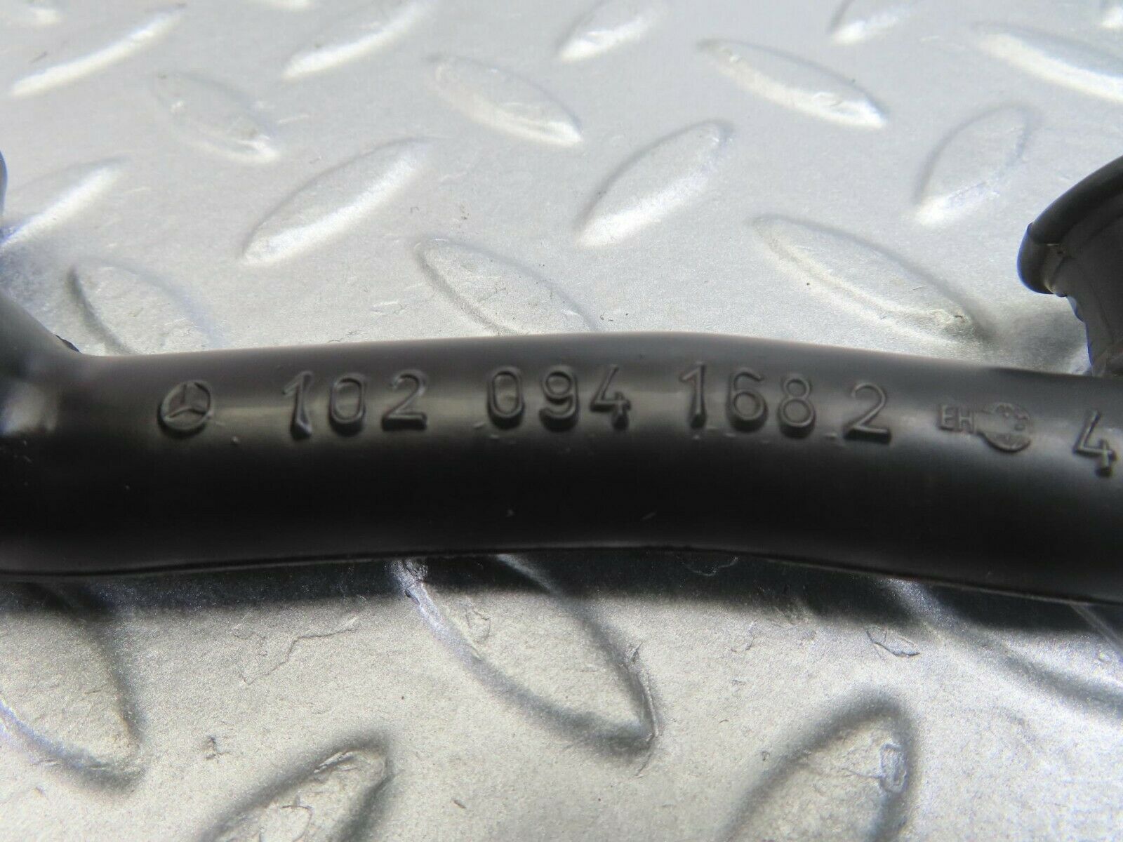 10066 Mercedes-Benz C123 230CE Coupe Air Intake Pipe 1020941682