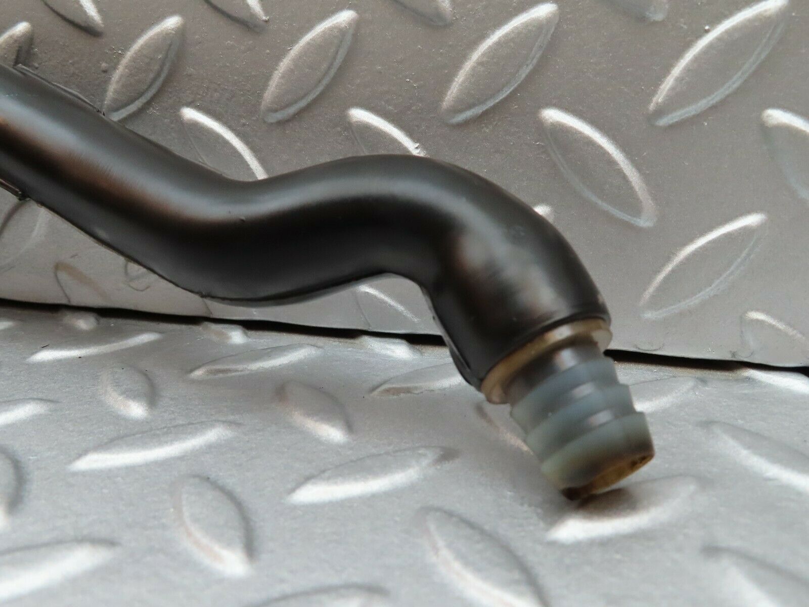 5046 Mercedes-Benz R107 350SL Coupe Air Intake Breather Hose 1160940482
