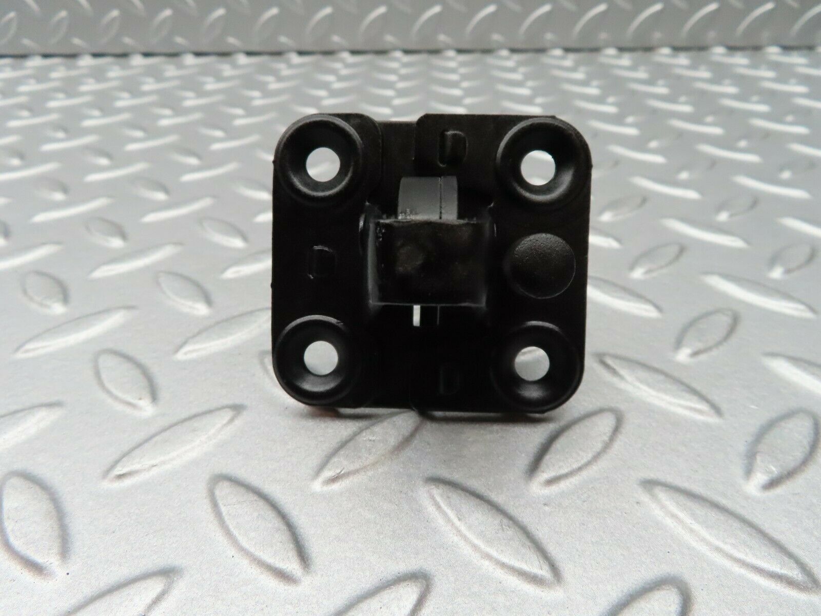 5146 Mercedes-Benz R107 350SL Coupe Bonnet Lock Catch