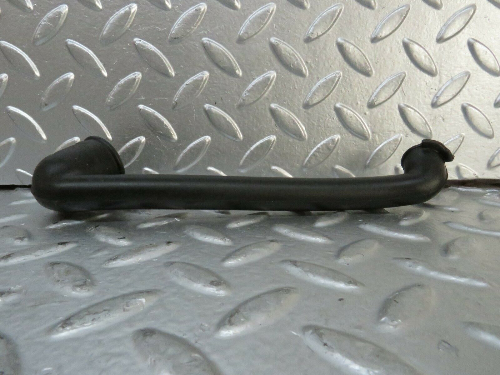 23858 Mercedes-Benz C107 450SLC Coupe Crankcase Breather Hose 1170940391