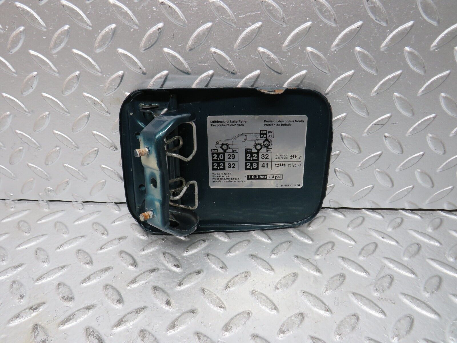 27603 Mercedes-Benz S124 300TE Wagon Fuel Tank Flap Cap 1245841039