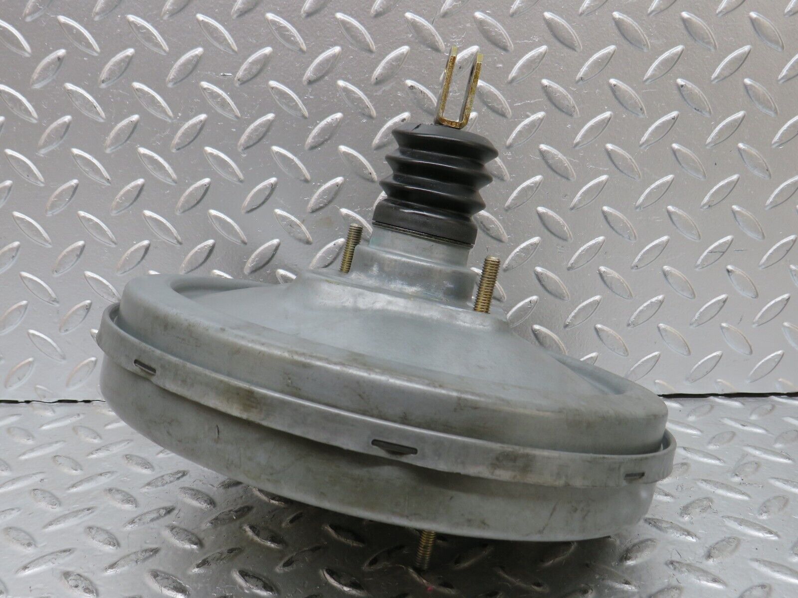 27631 Mercedes-Benz S124 300TE Wagon Brake Booster Lucas 0044301630