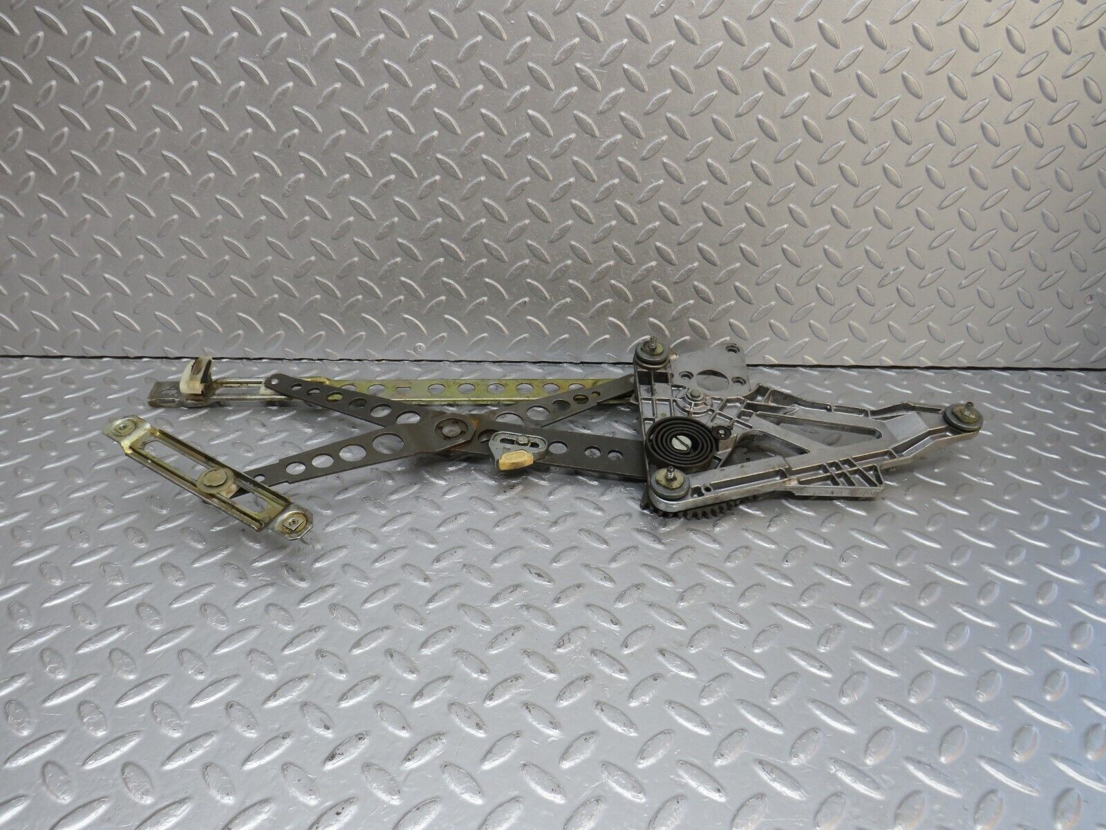 40606 Mercedes-Benz W123 300D Front Left Power Window Regulator 1237202746