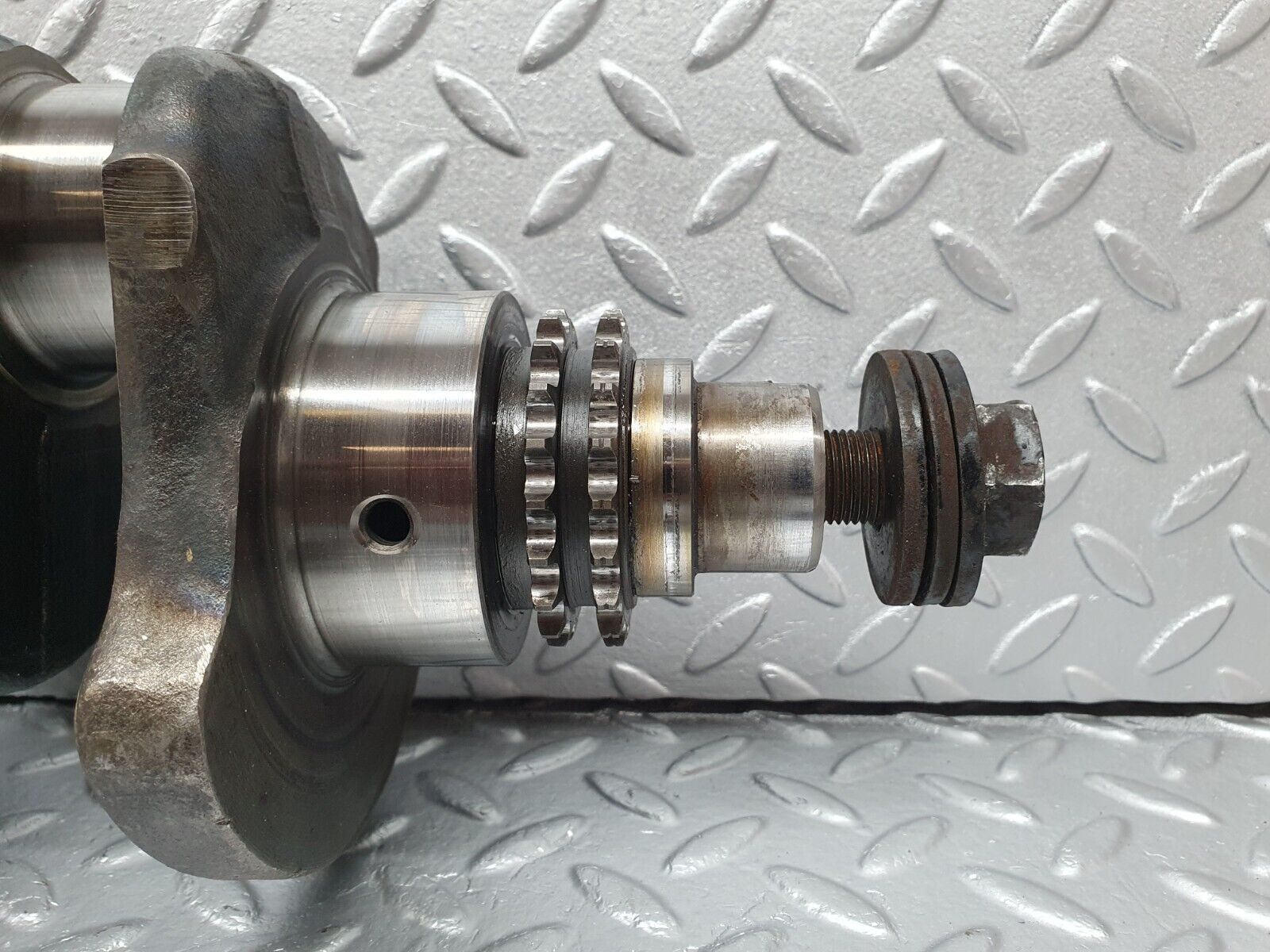 40878 Mercedes-Benz W123 240D Crankshaft