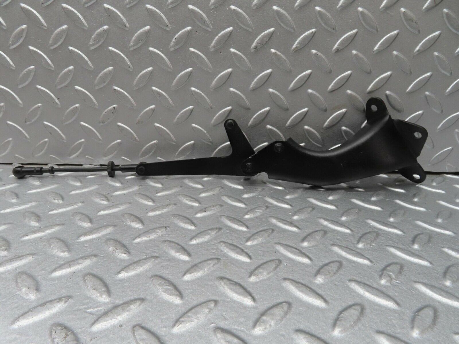13160 Mercedes-Benz W111 220S Throttle Linkage