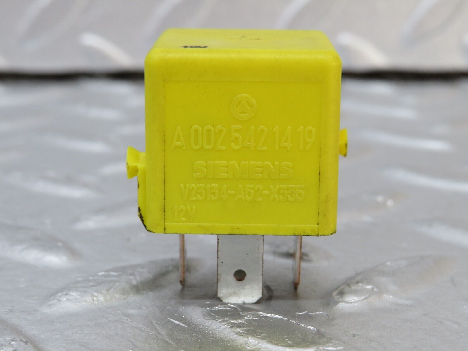 34868 Mercedes-Benz W210 320E Multi Purpose Relay 0025421419