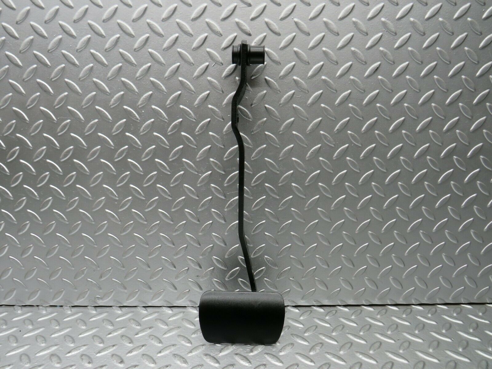 23036 Mercedes-Benz C123 230CE Coupe Brake Pedal
