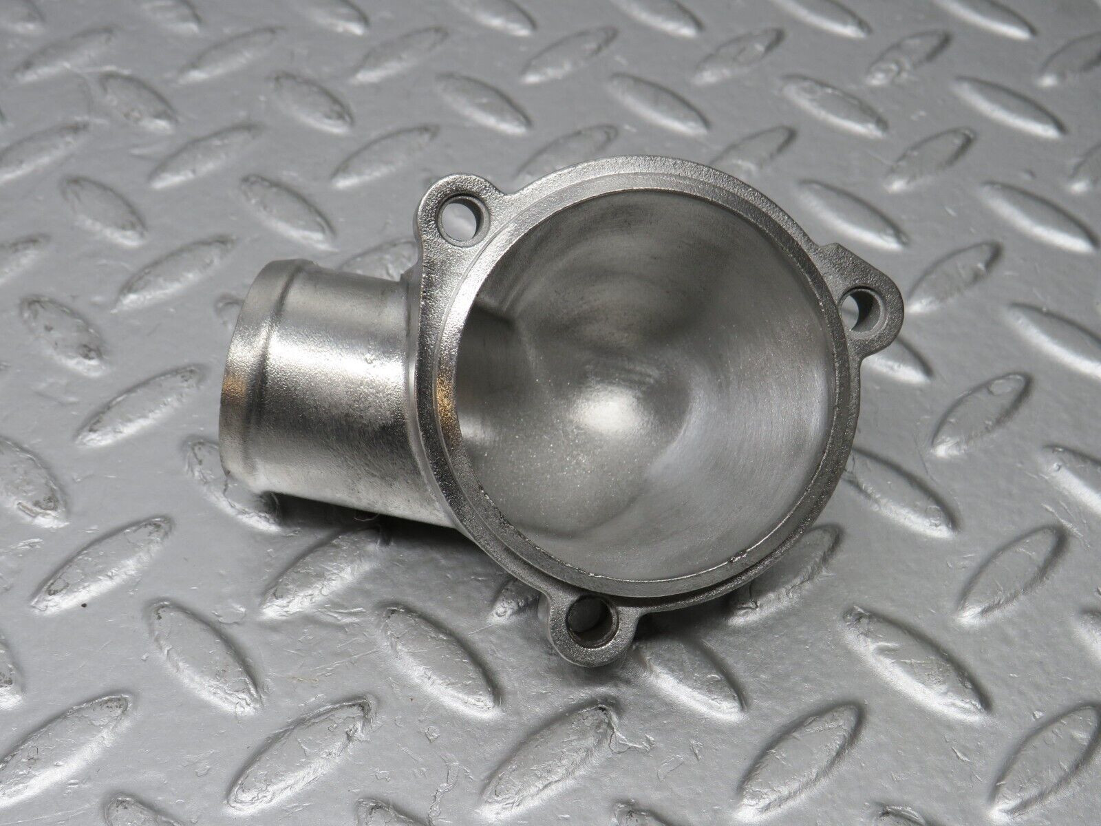 38632 Mercedes-Benz R129 280SL Coupe Thermostat Housing 1042030274