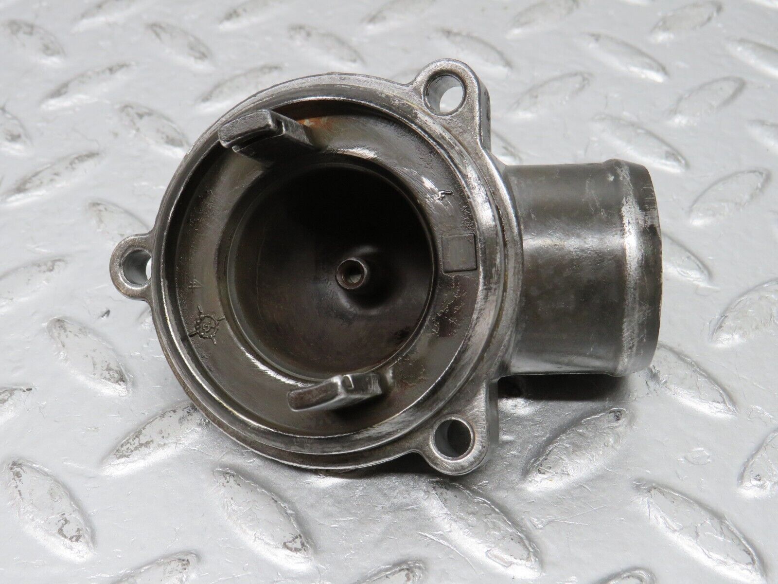 33438 Mercedes-Benz W202 C180 Thermostat Housing Pipe Hose Flange 1112030375