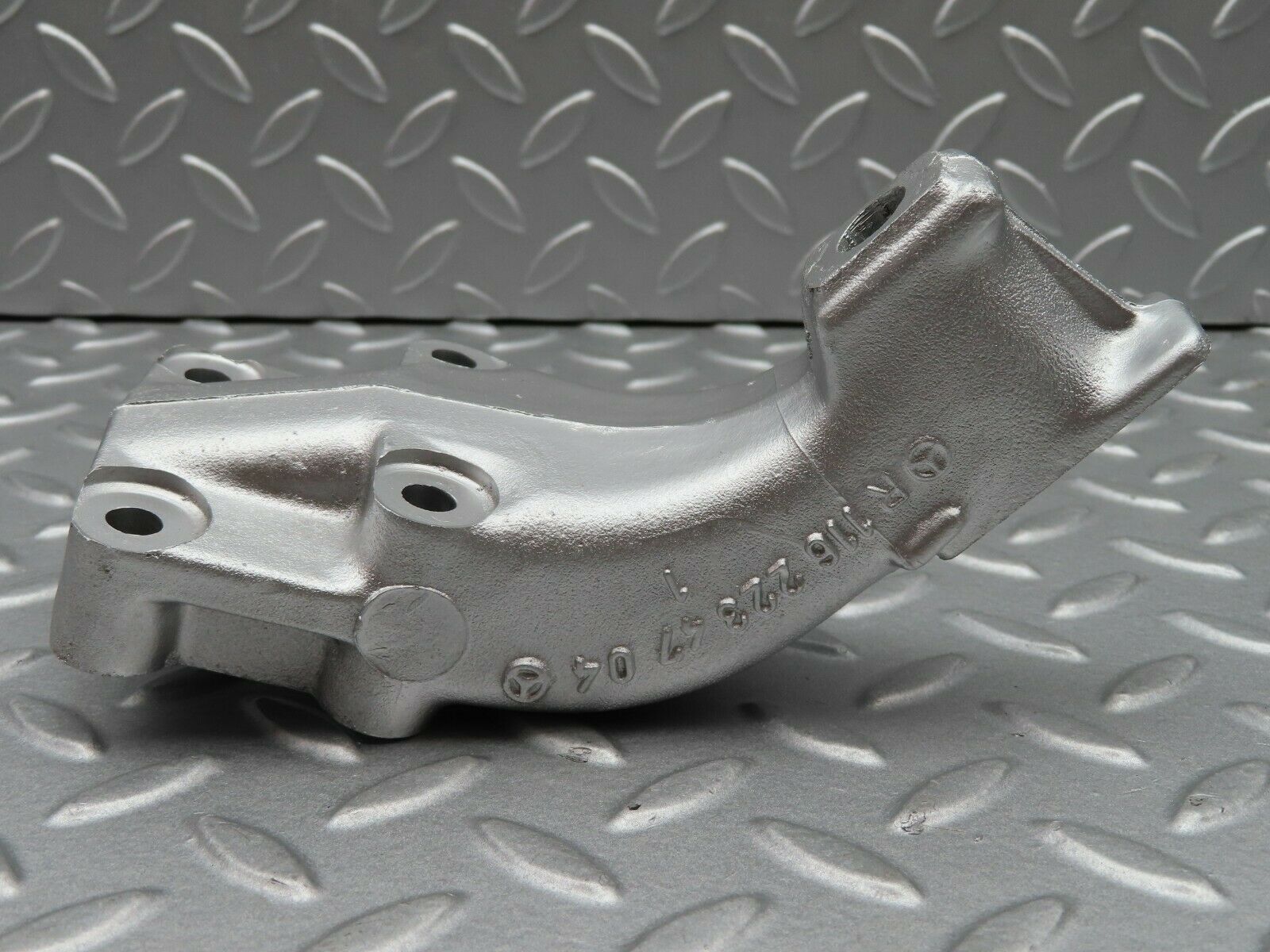 5112 Mercedes-Benz R107 350SL Coupe Engine Mount Bracket Right Side 1162234704