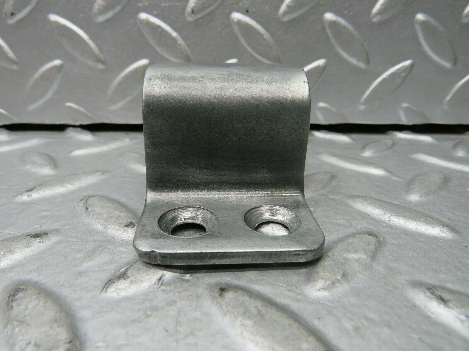 22166 Mercedes-Benz S123 280TE Wagon Door Lock Latch Right Side