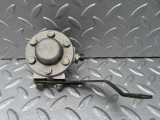 12812 Mercedes-Benz W111 220SE Oil Pressure Damper