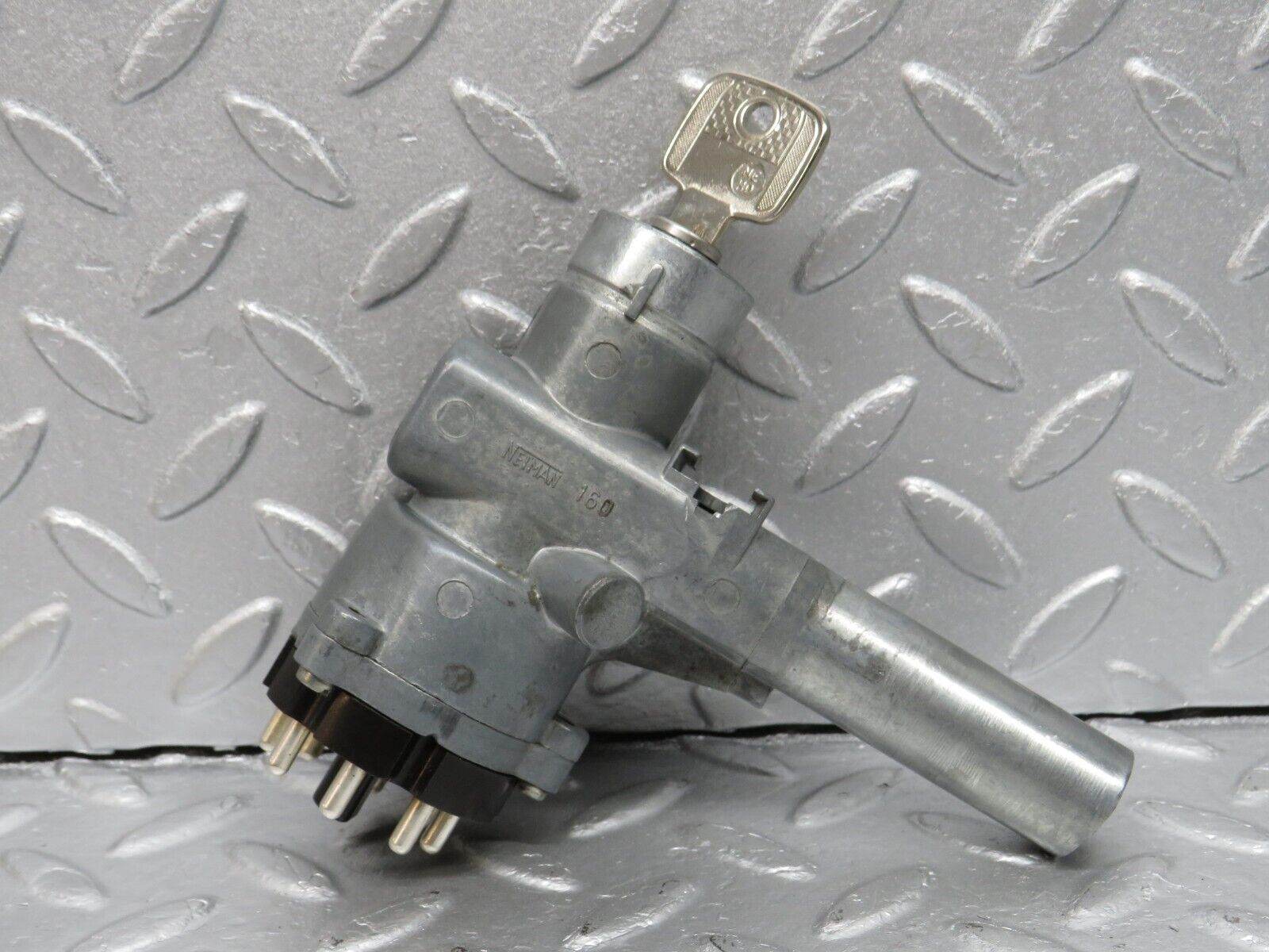 40166 Mercedes-Benz R107 350SL Steering Lock Ignition Switch With Key