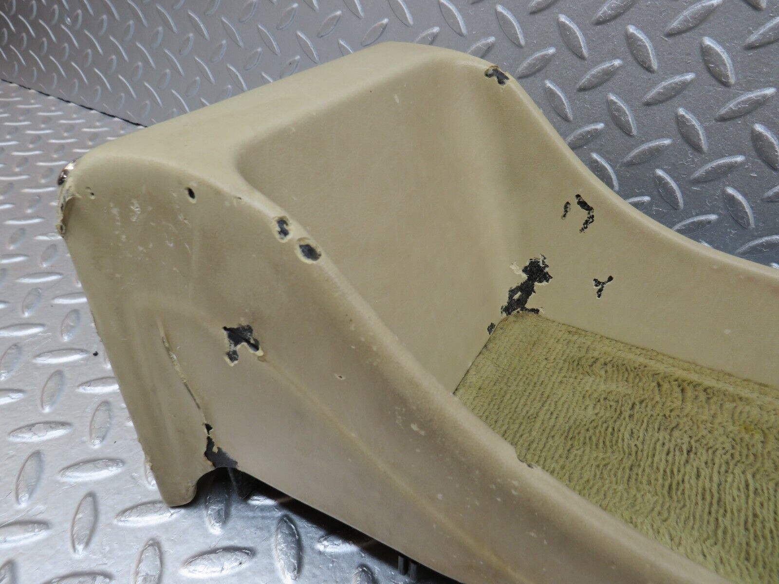 37049 Mercedes-Benz C126 420SEC Coupe Rear Centre Console 1268431107