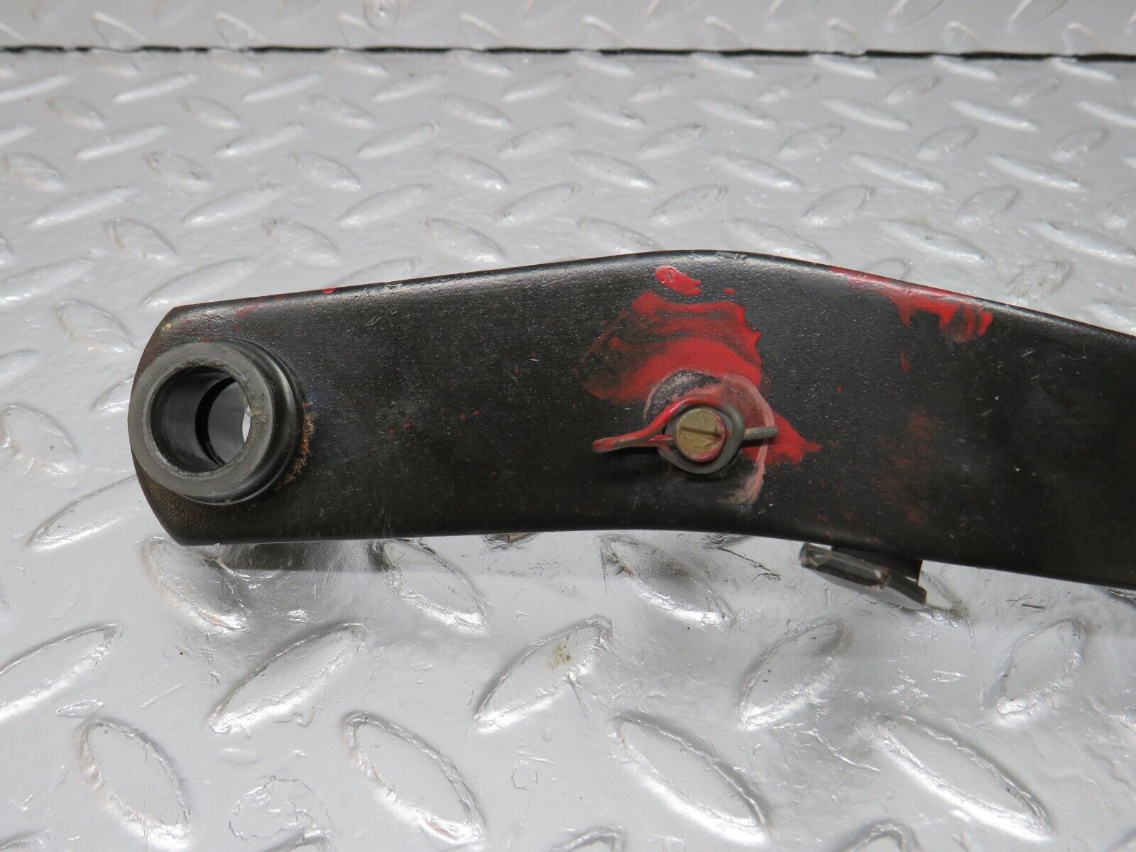 34096 Mercedes-Benz W124 260E Brake Pedal With Rubber 1232910082