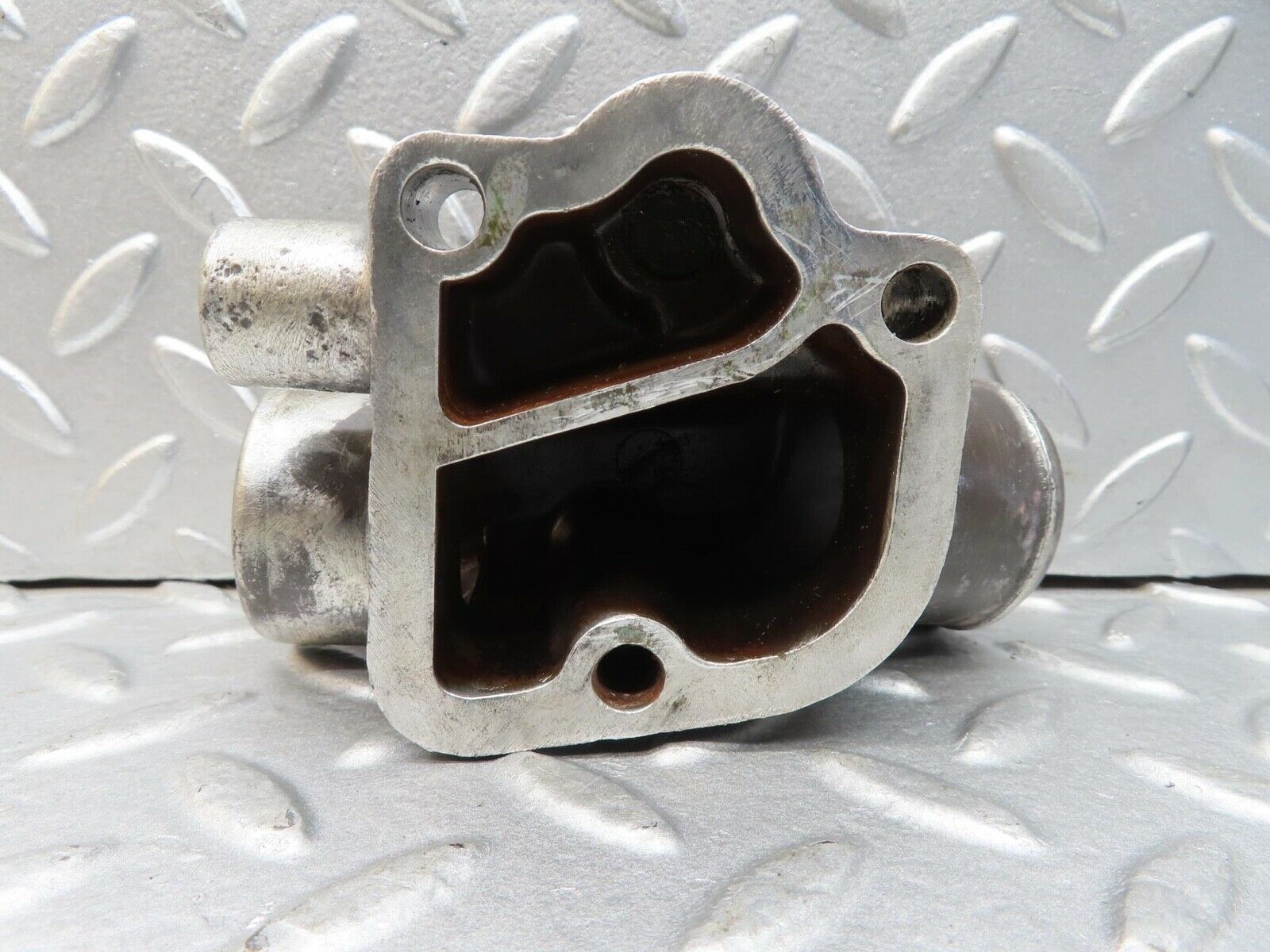 14360 Mercedes-Benz W116 350SE Water Pipe Socket 1162011730