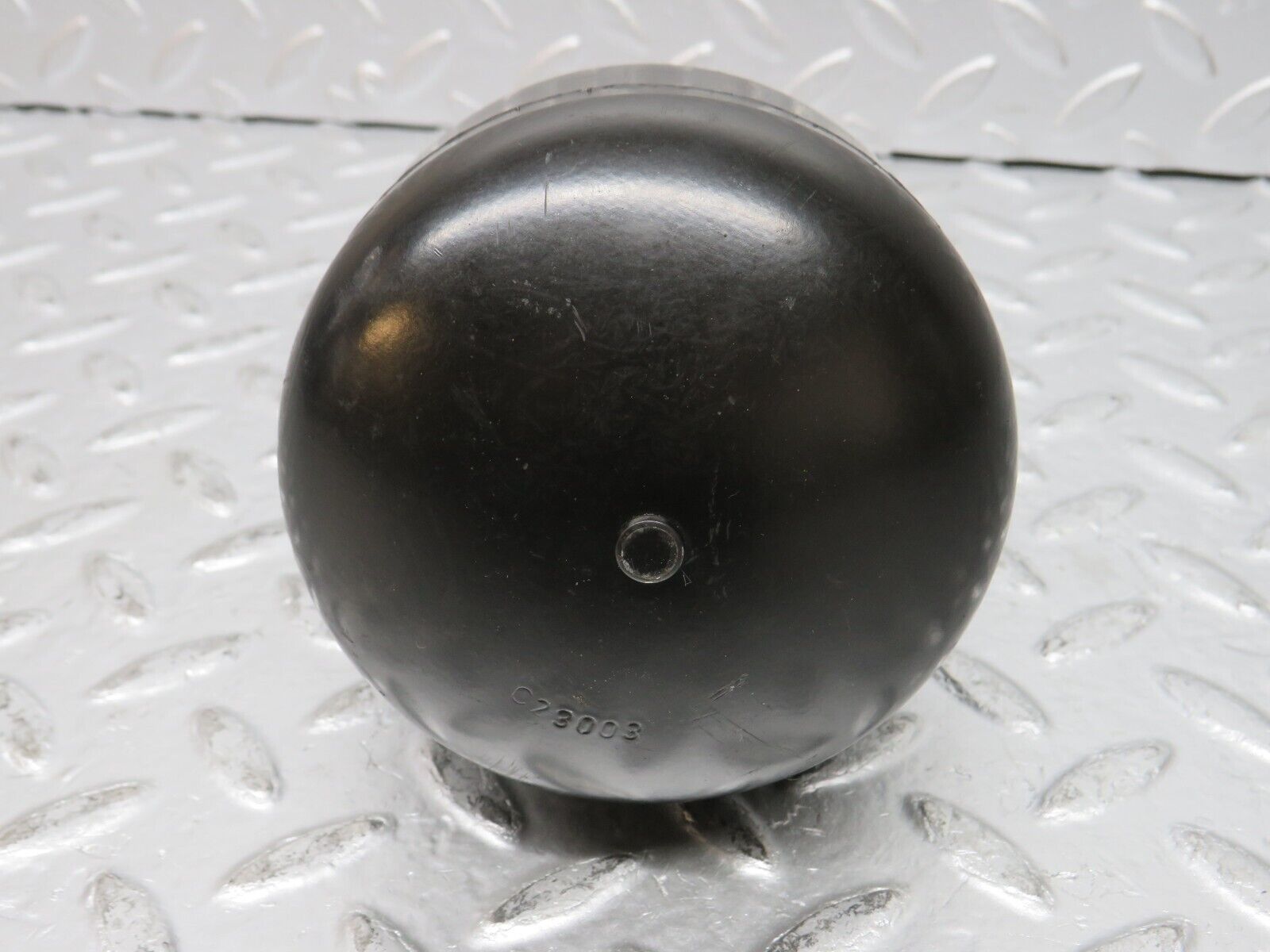 31548 Mercedes-Benz S124 220TE Wagon Rear Suspension Sphere 0037801723